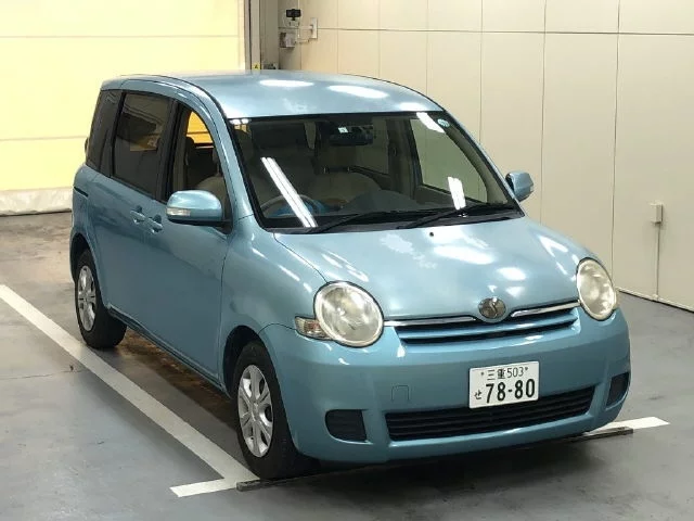 Toyota Sienta I Рестайлинг 1