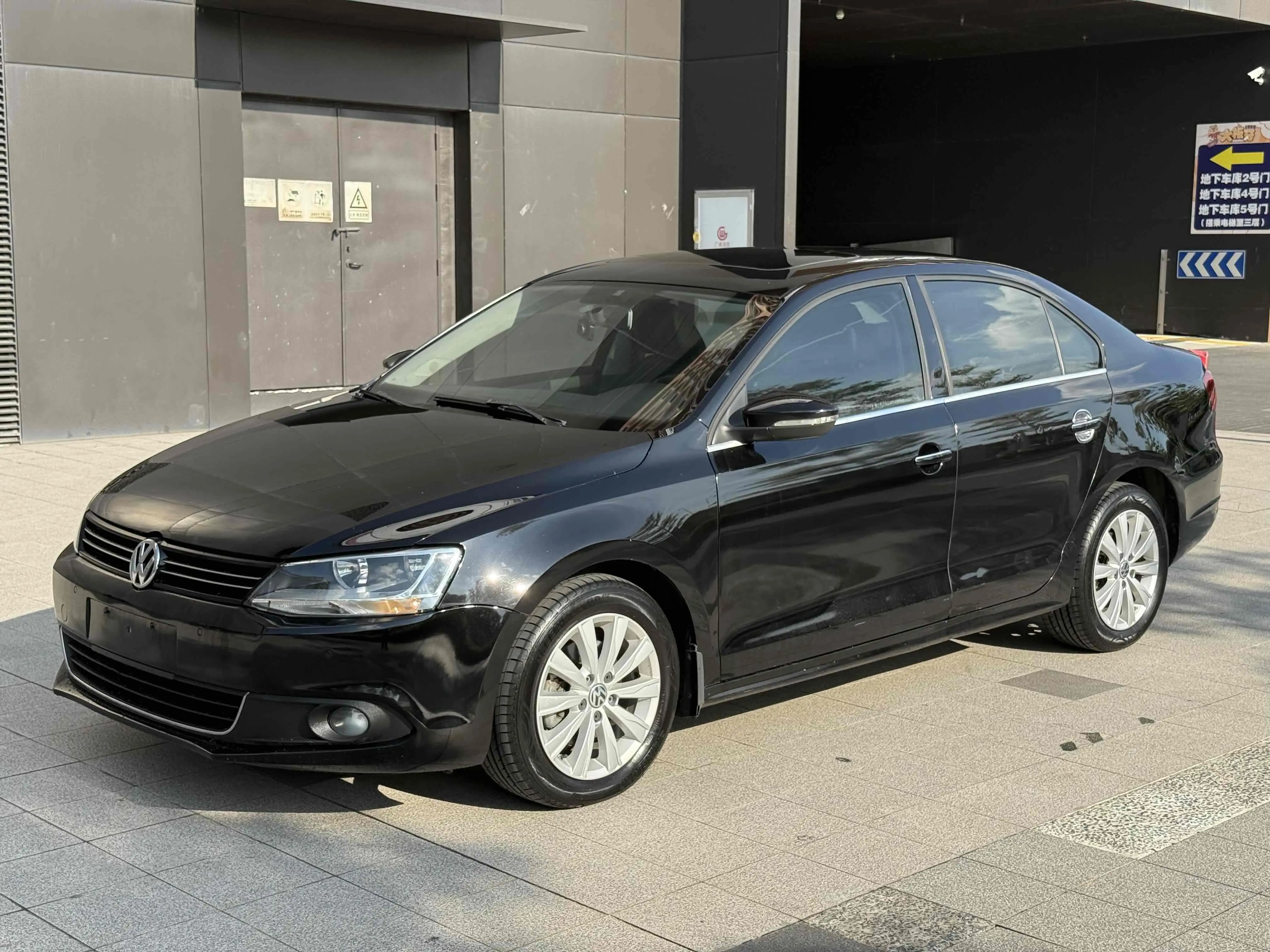 Volkswagen Sagitar №20523600 2014