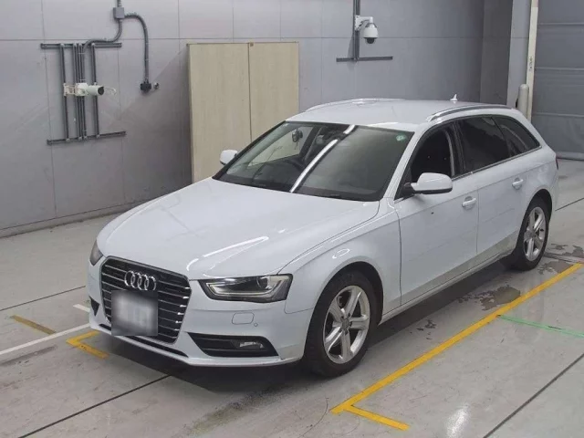 Audi A4 V (B9)
