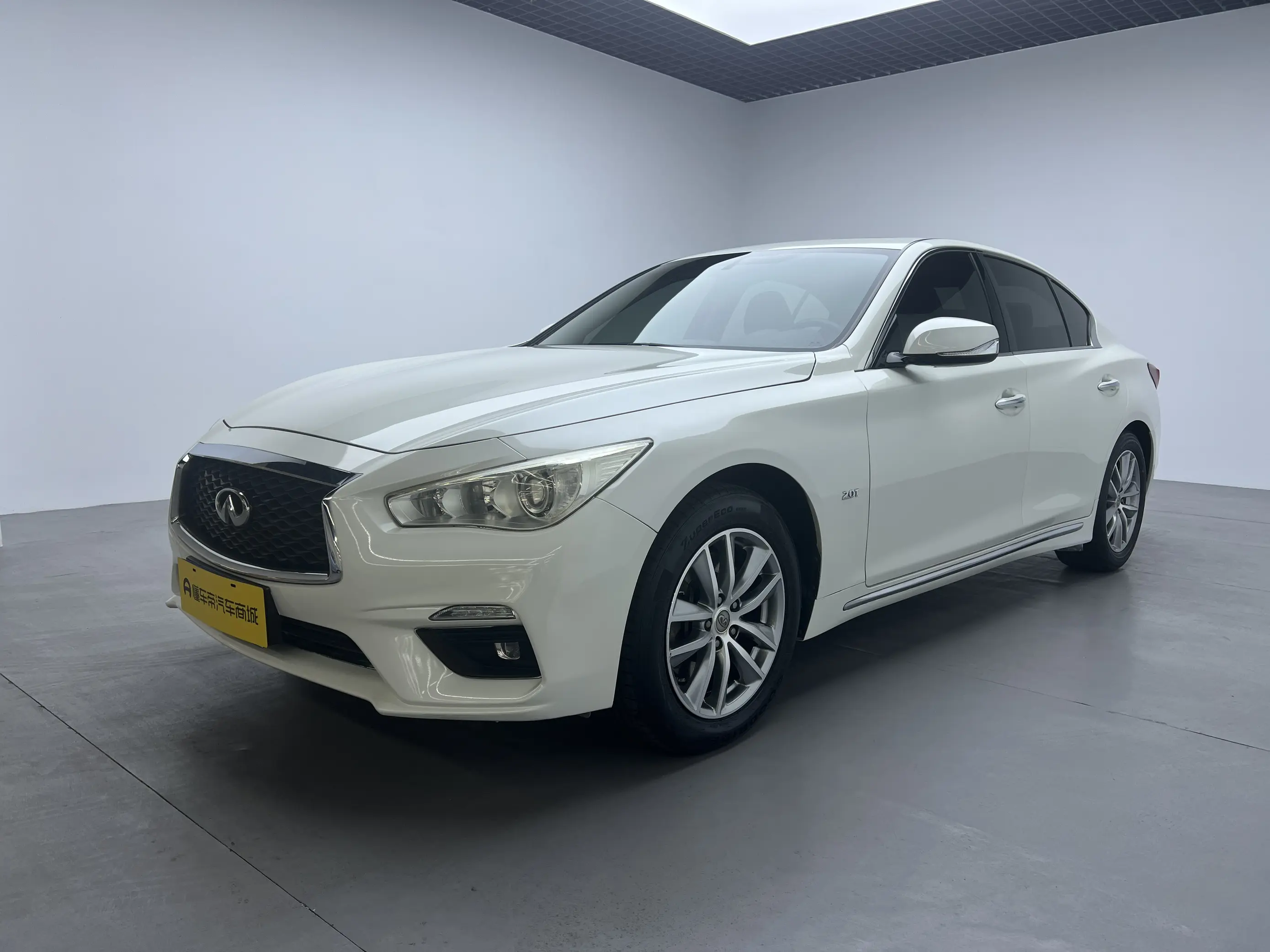 Infiniti Q