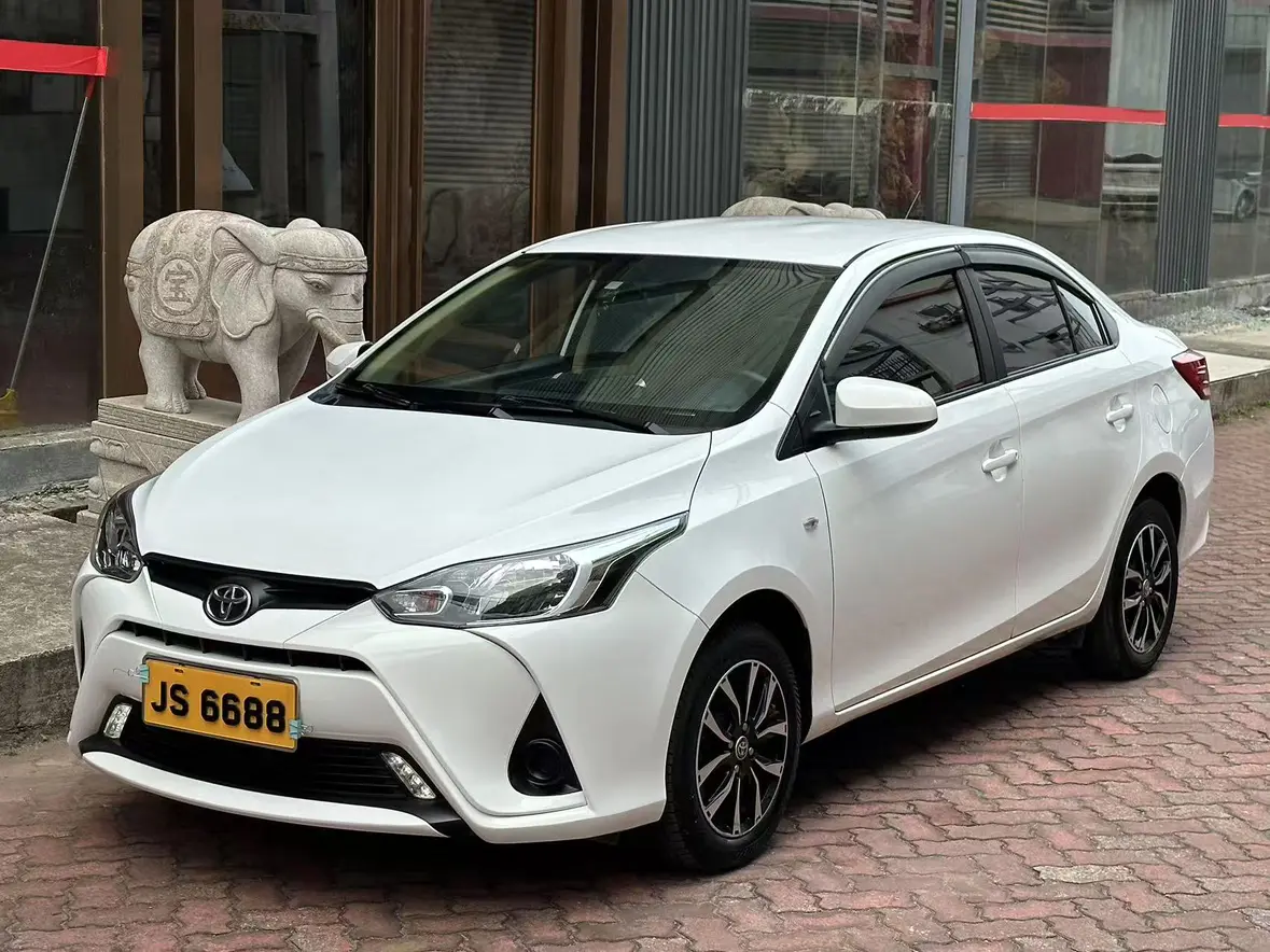 Toyota Yaris III Рестайлинг 2