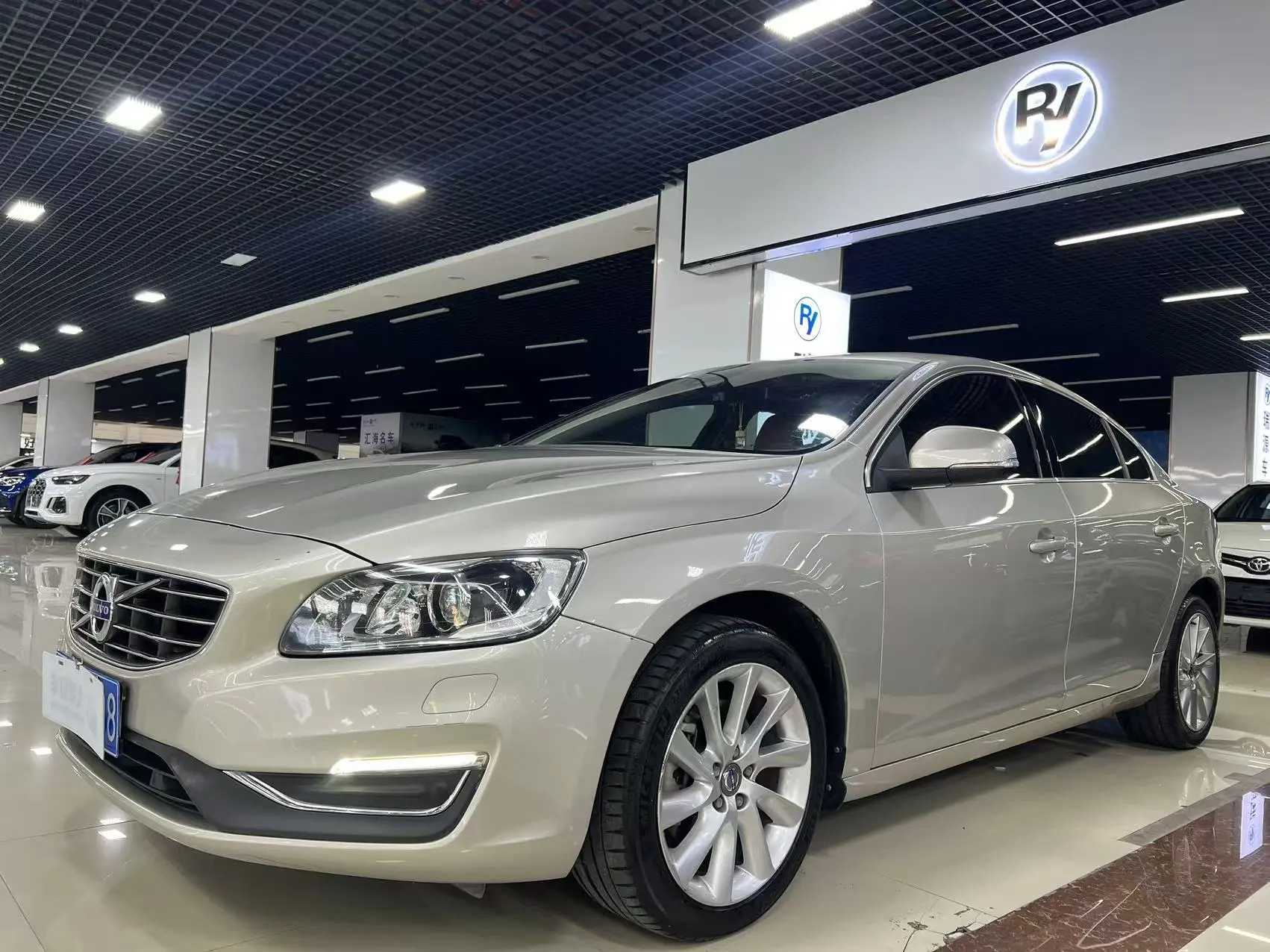 Volvo S60 II Рестайлинг
