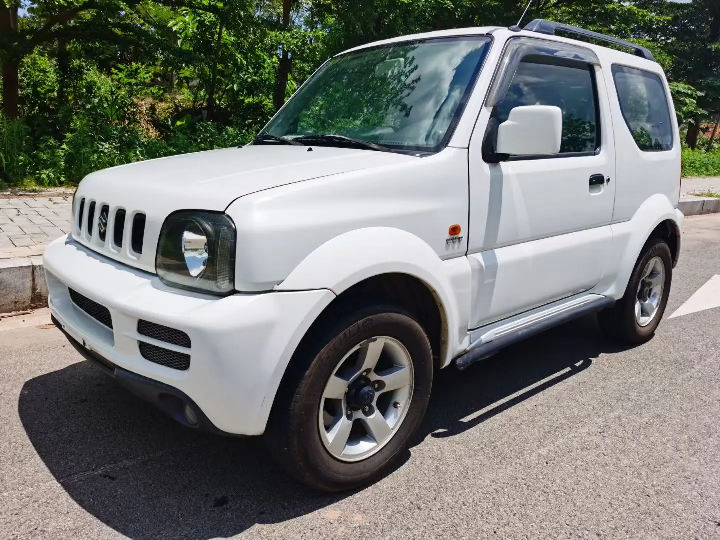 Suzuki Jimny III Рестайлинг 1