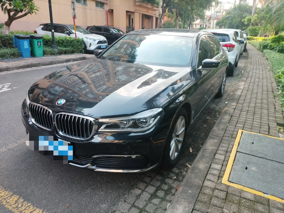 BMW 7 серии VI (G11/G12)