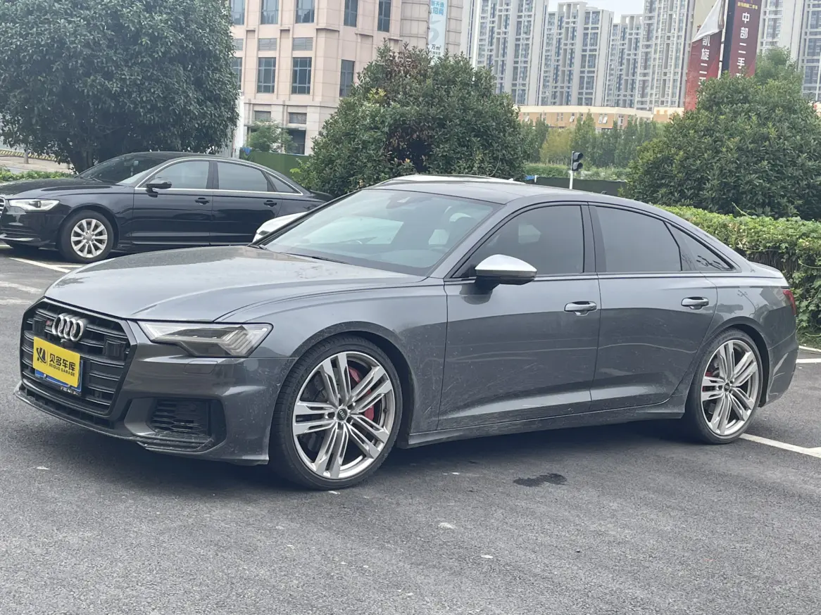 Audi S6 V (C8)
