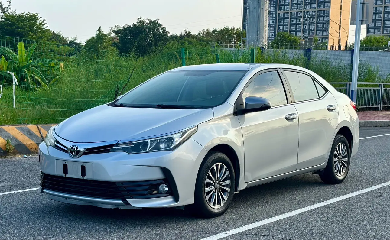 Toyota Corolla XI (E160, E170, E180) Рестайлинг 1