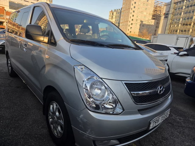 Hyundai Starex 12-Seater Wagon Cvx Luxury 2010