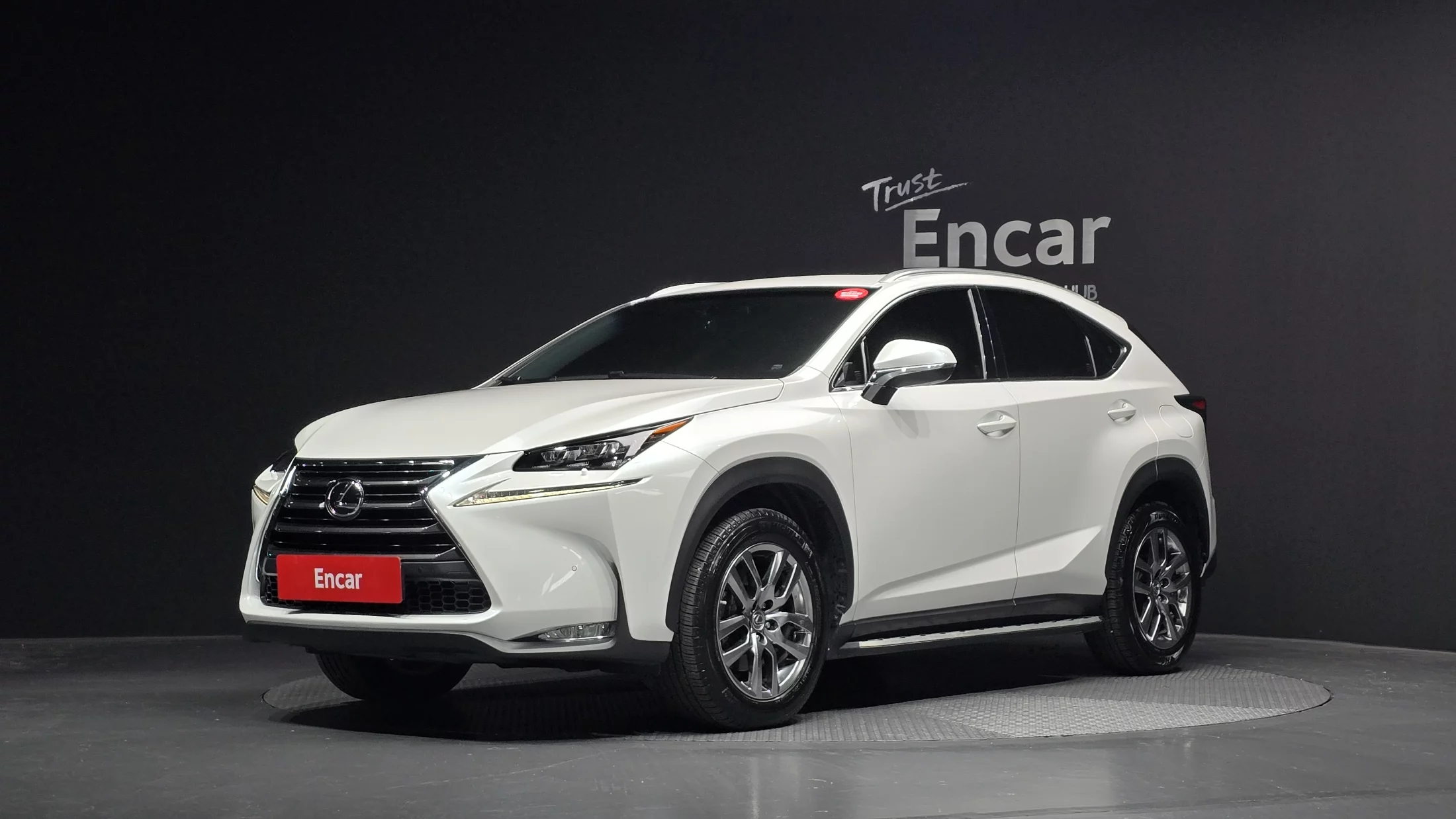 Lexus NX I