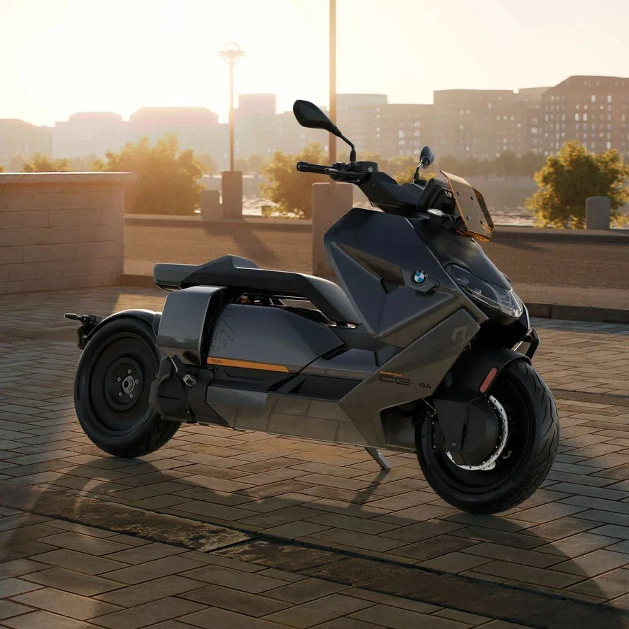 BMW CE 04
