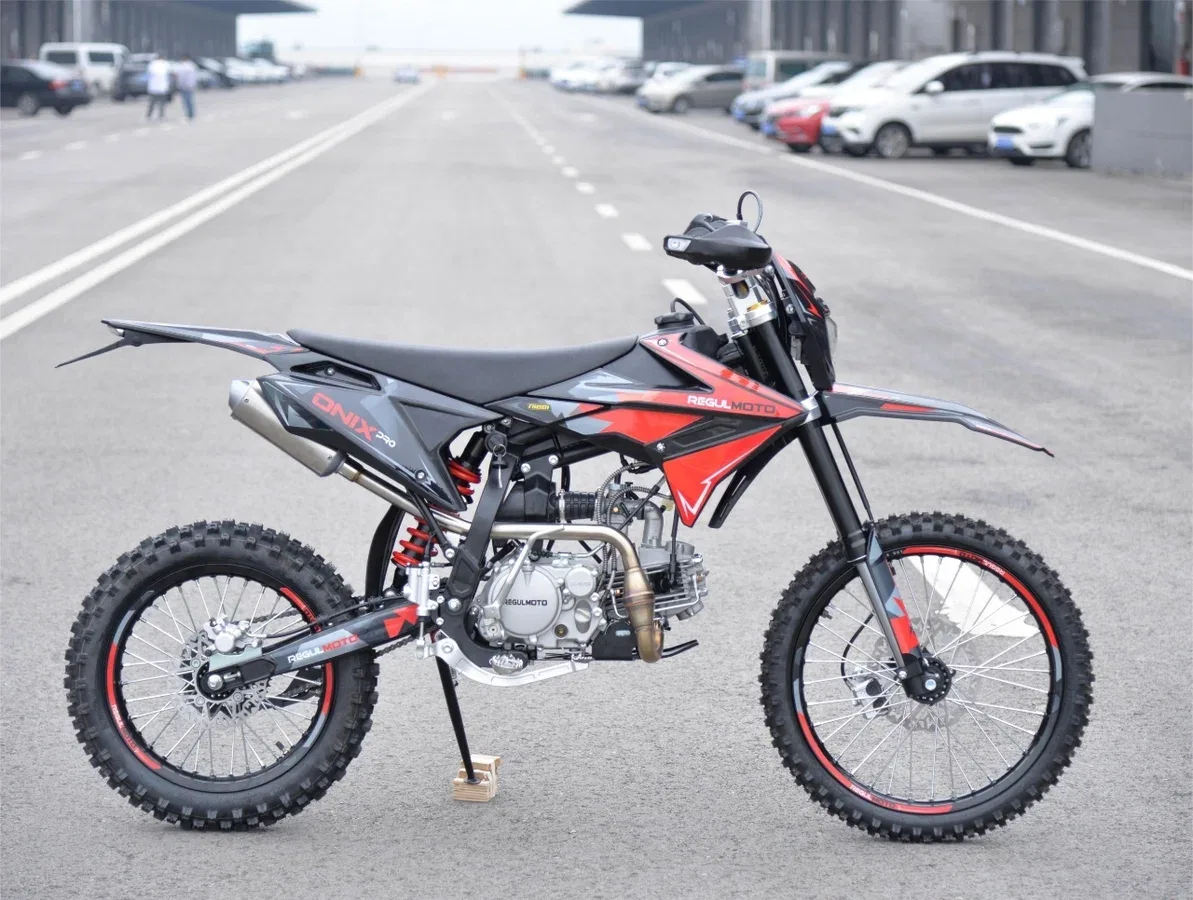 Regulmoto Onix