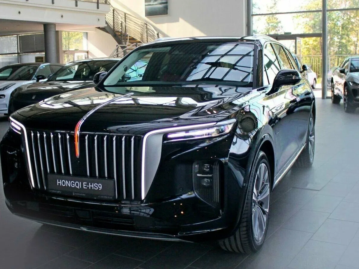 Hongqi E-HS9