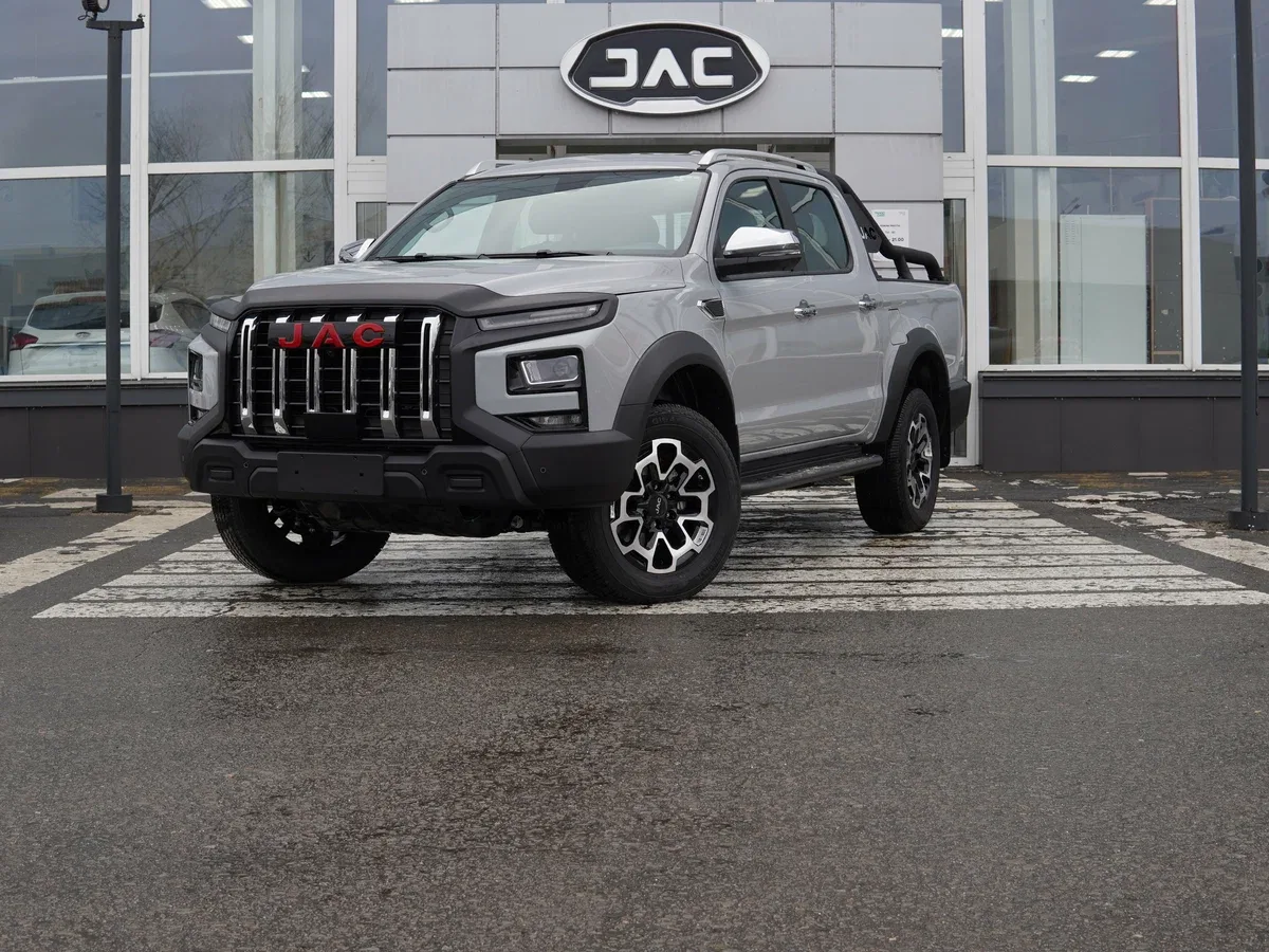 JAC T9