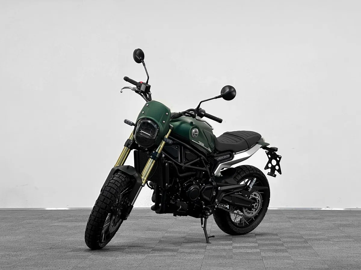 Benelli Leoncino 800 Trail