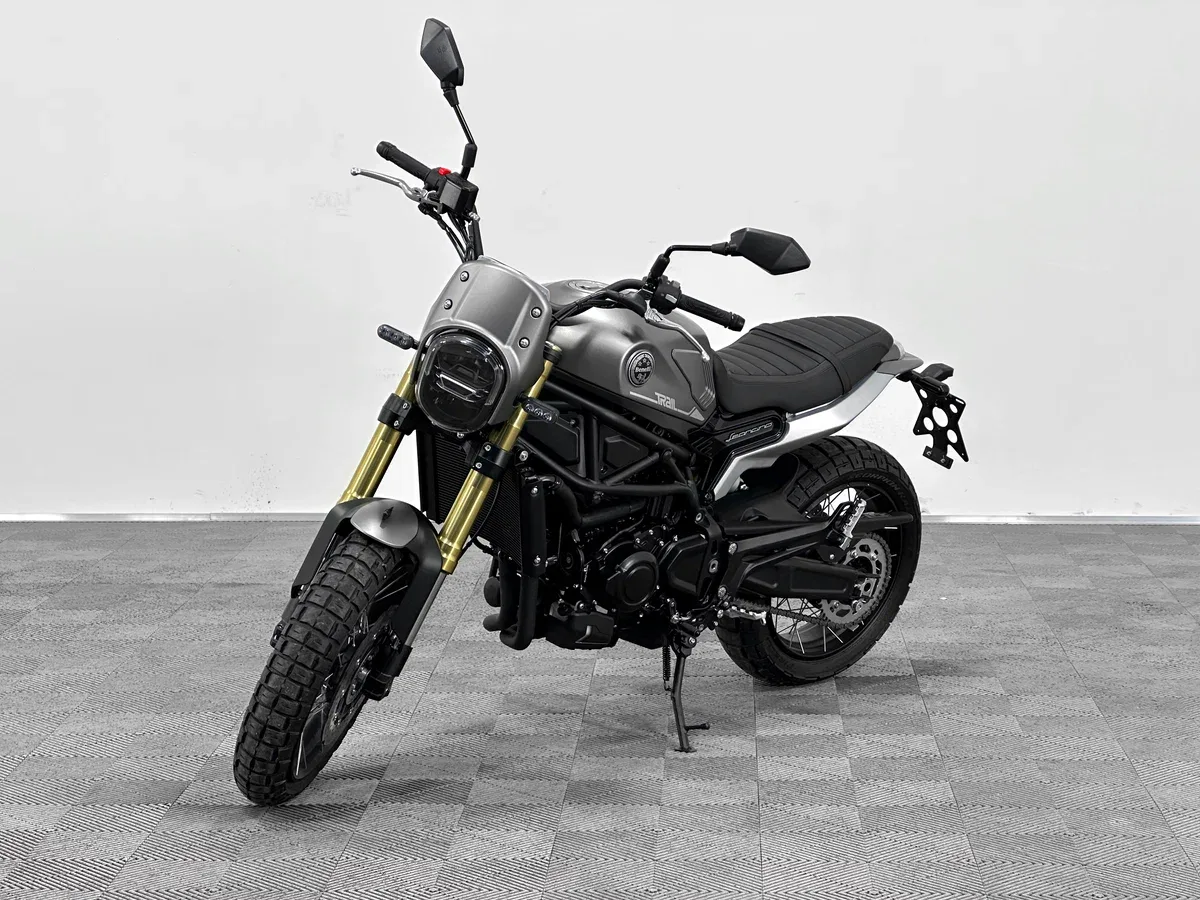 Benelli Leoncino 800 Trail