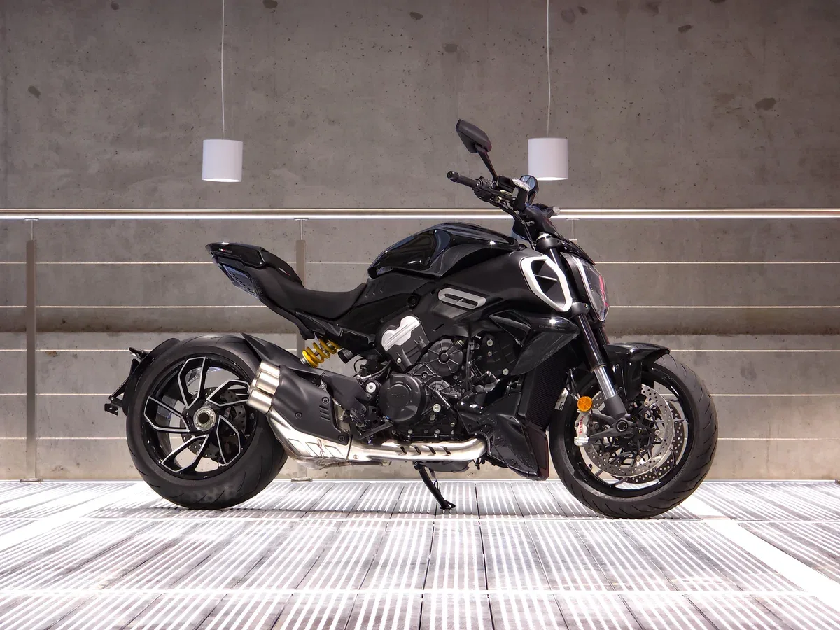 Ducati Diavel V4