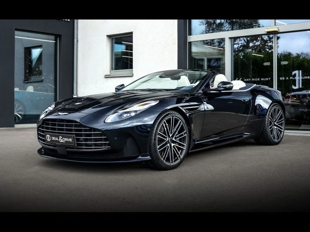 Aston Martin DB12