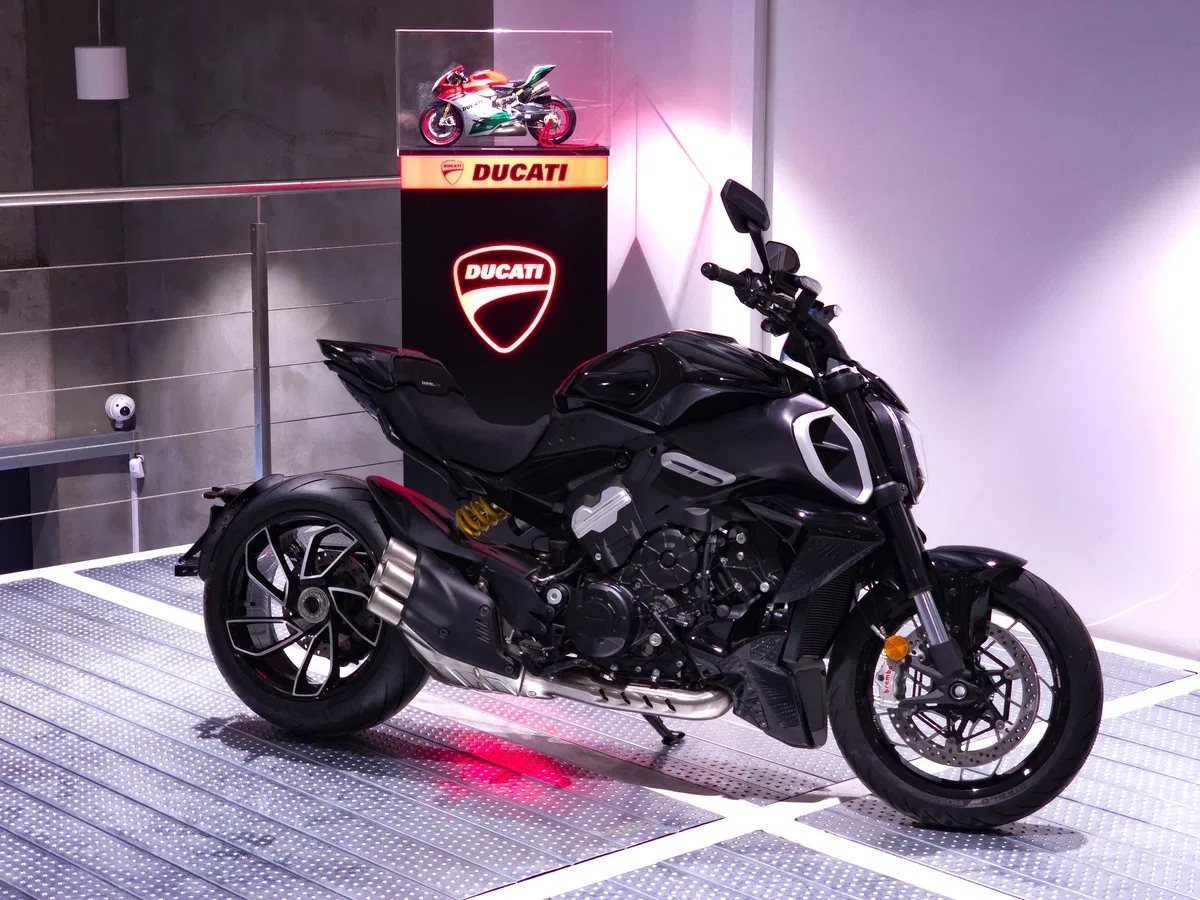 Ducati Diavel V4