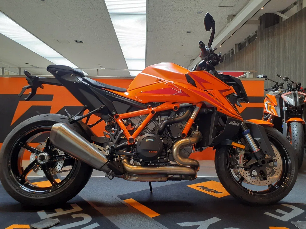 KTM AG 1390 Super Duke R Evo