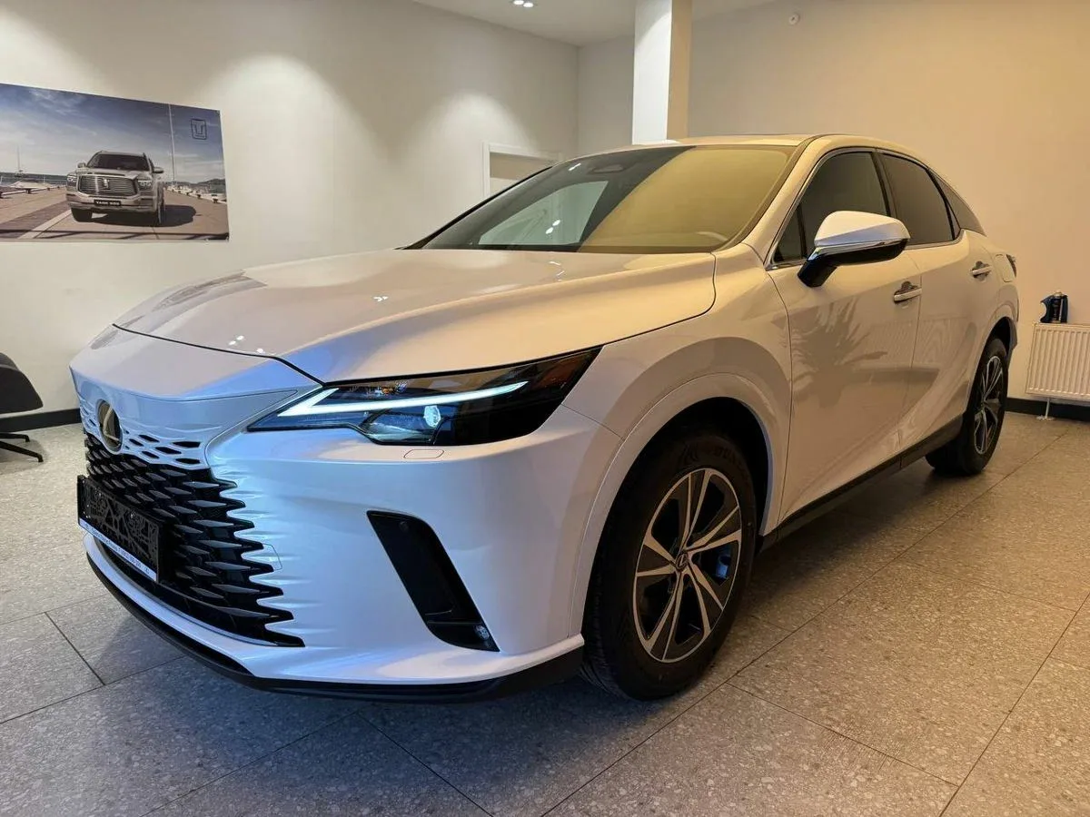 Lexus RX V