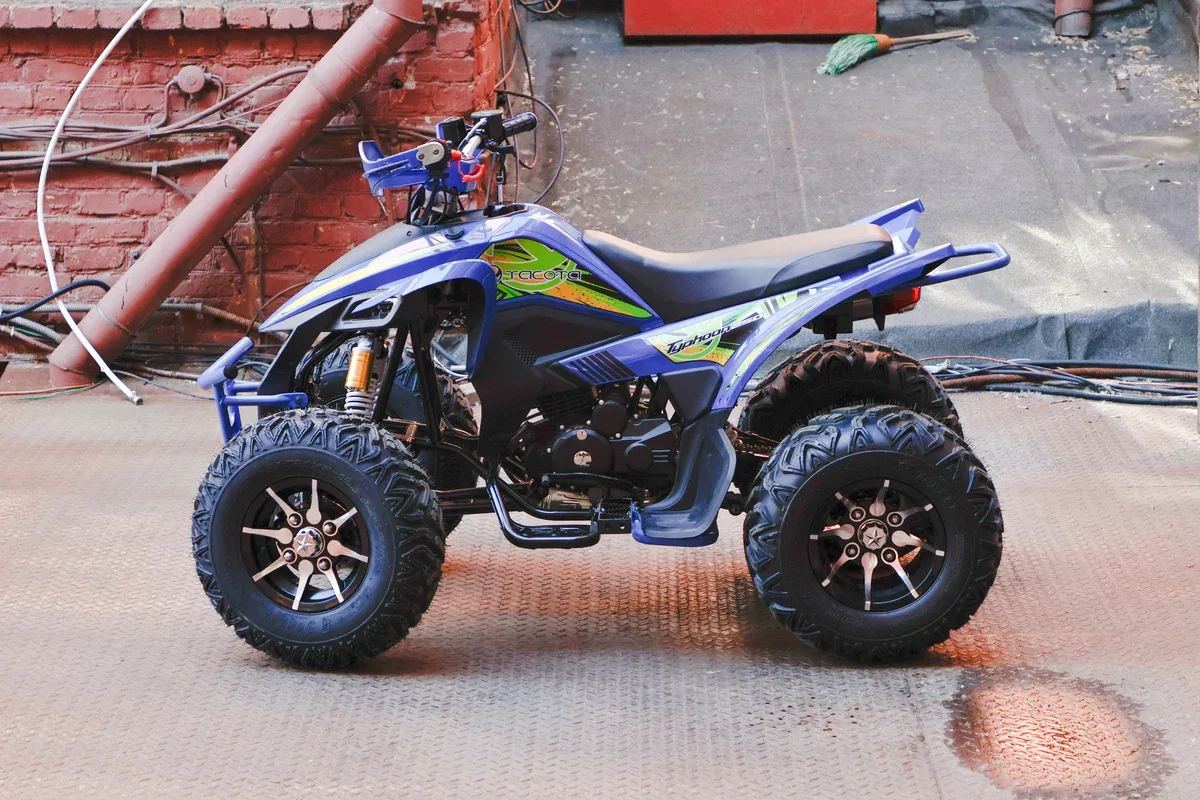 Yacota Typhoon 250