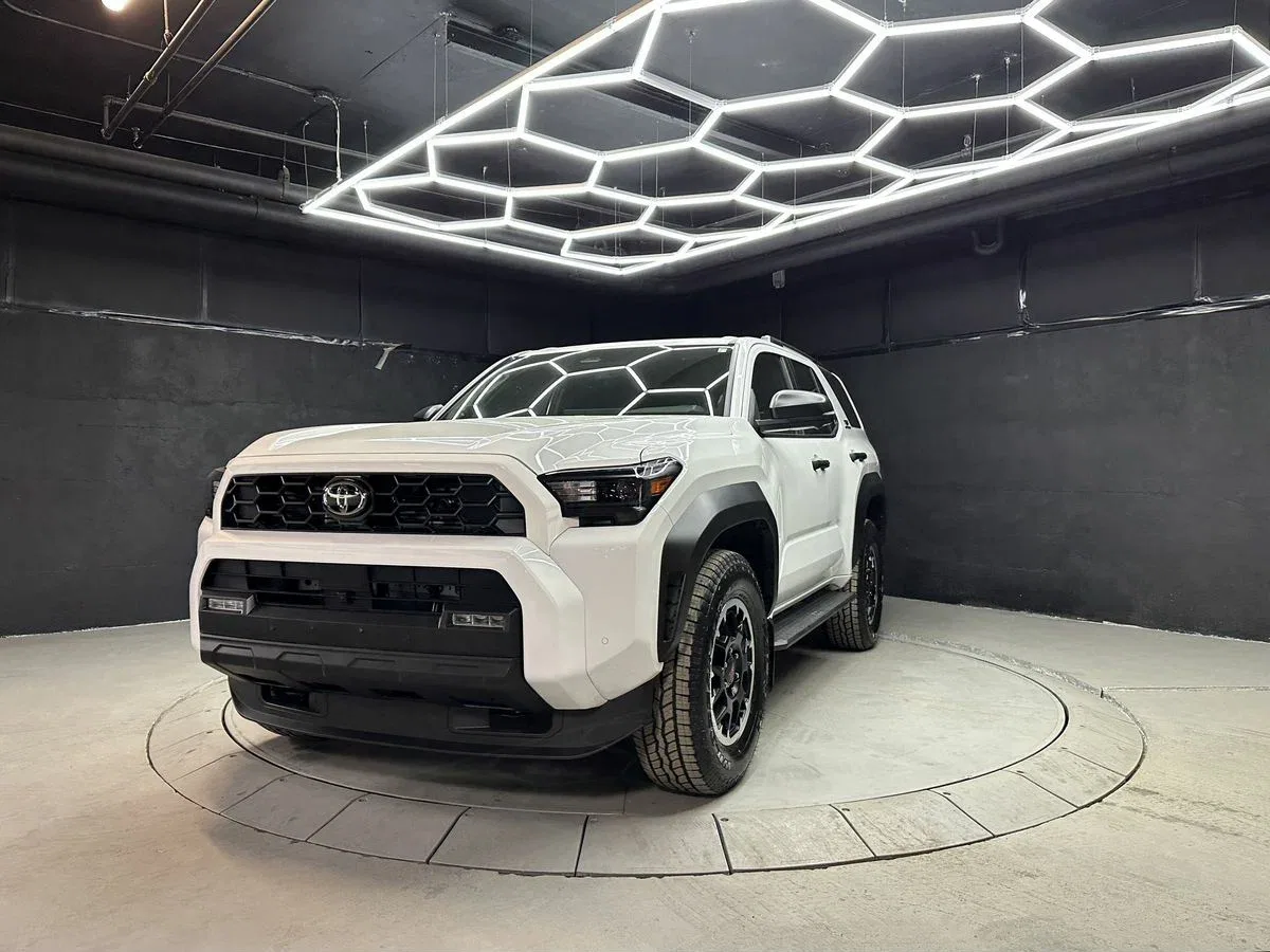 Toyota 4Runner VI