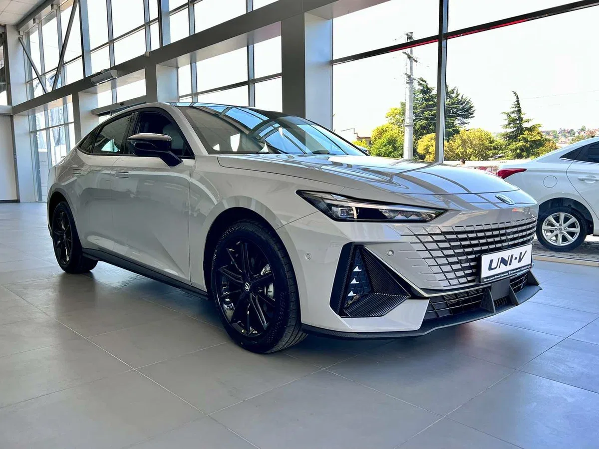 Changan UNI-V I