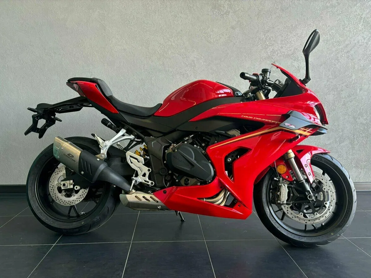 QJMotor SRK 800 RR