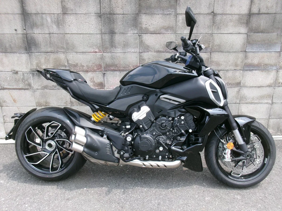 Ducati Diavel V4