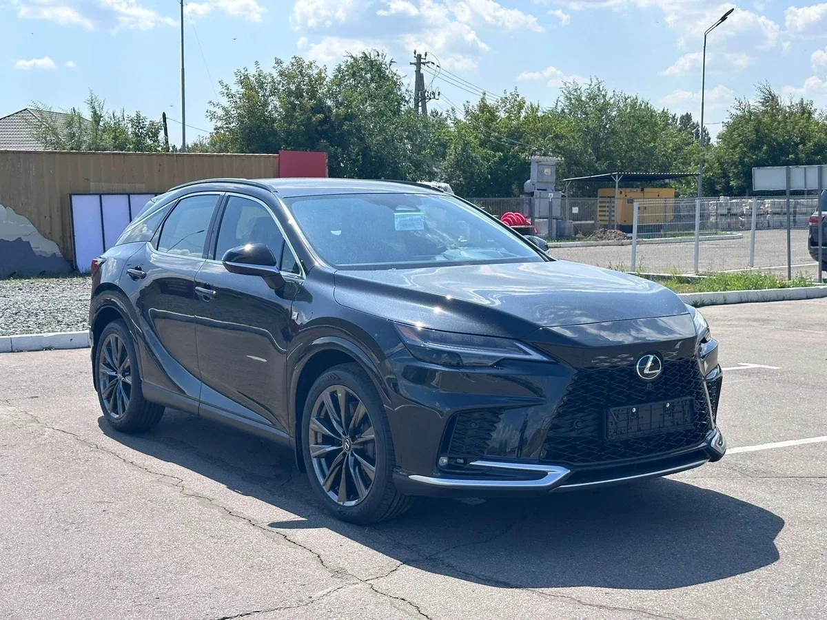 Lexus RX V