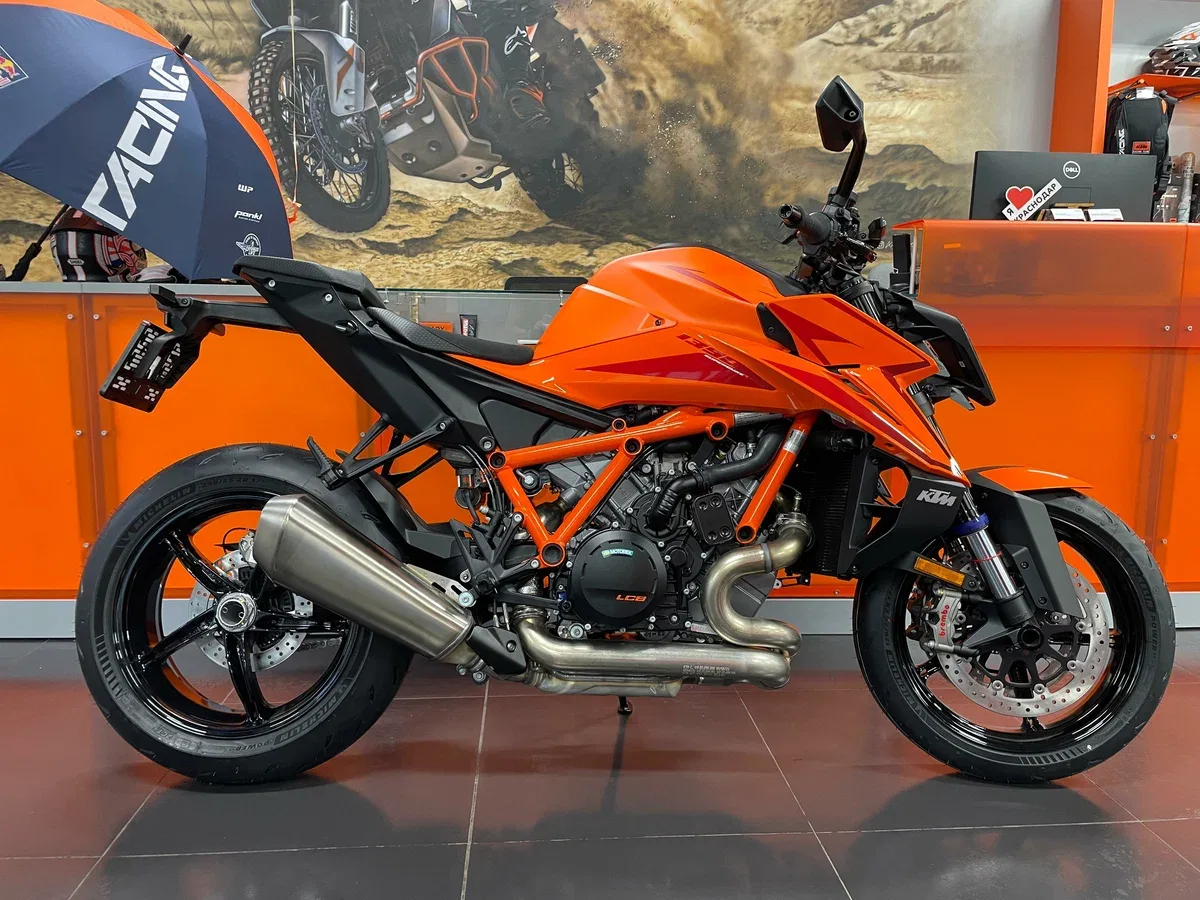 KTM AG 1390 Super Duke R Evo