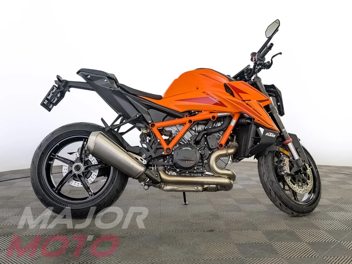 KTM AG 1390 Super Duke R