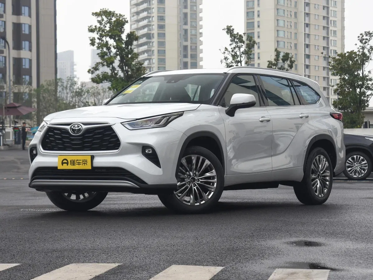 Toyota Highlander IV (U70)
