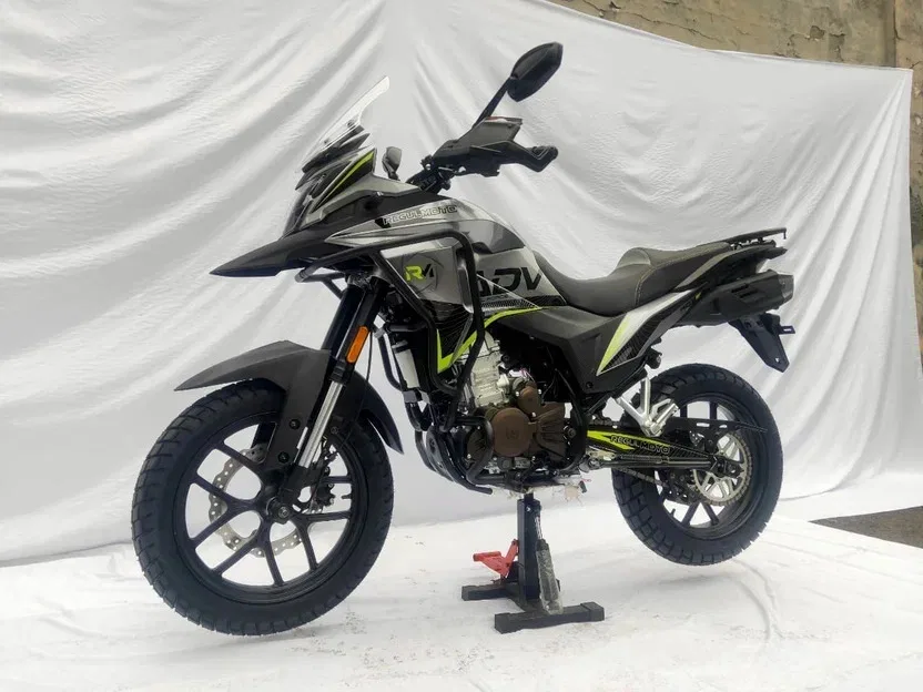 Regulmoto ADV 300 NB