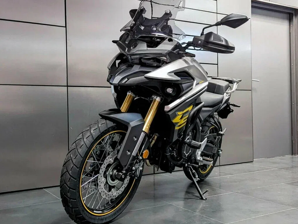 Voge 525DSX