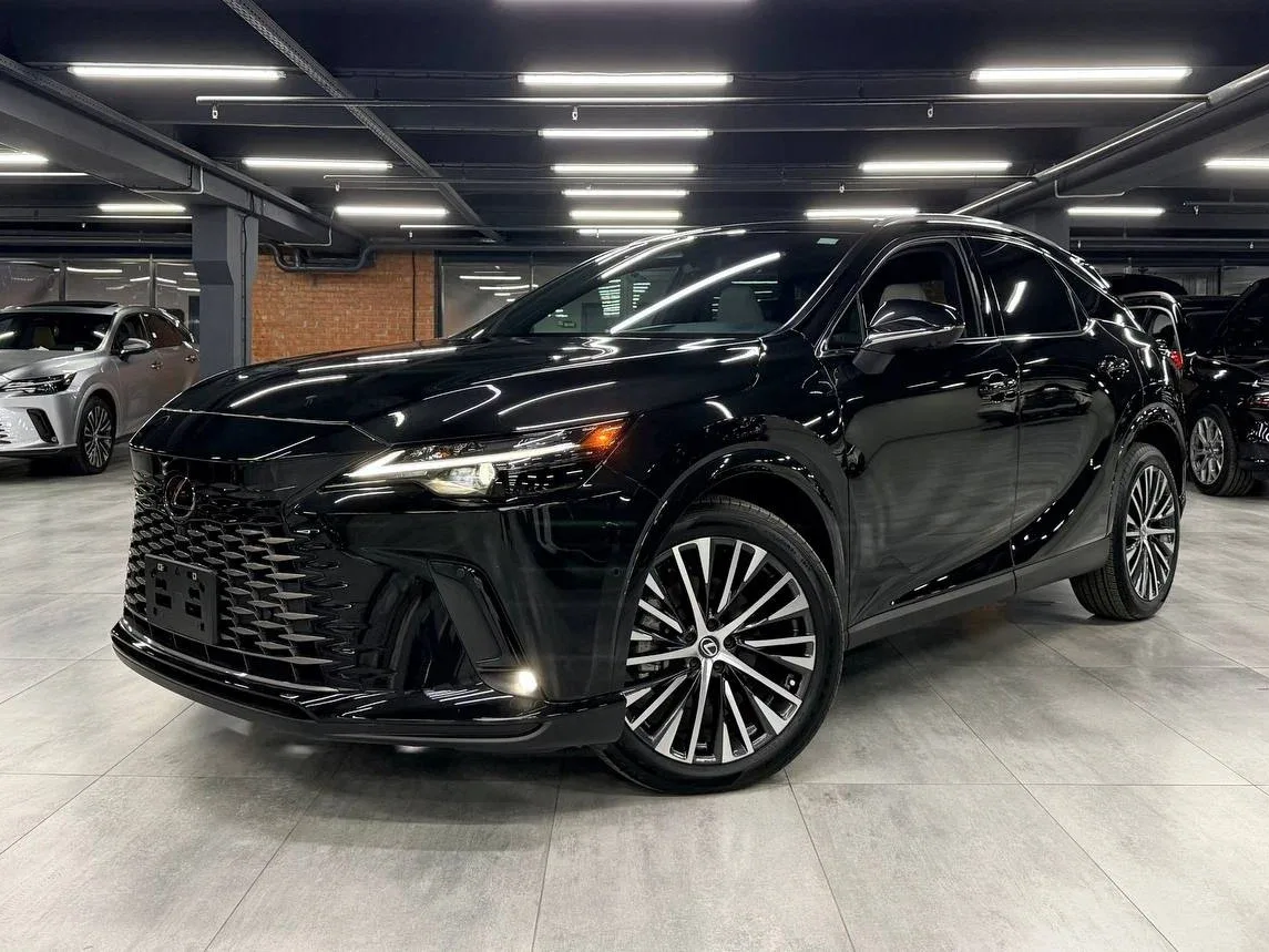 Lexus RX V