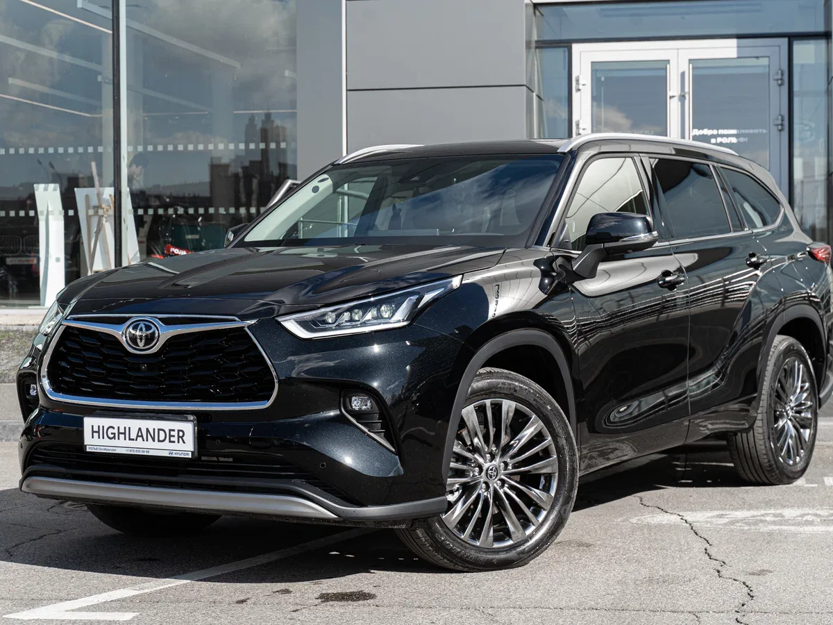 Toyota Highlander IV (U70)