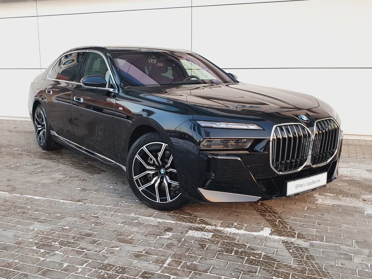 BMW 7 серии VII (G70)