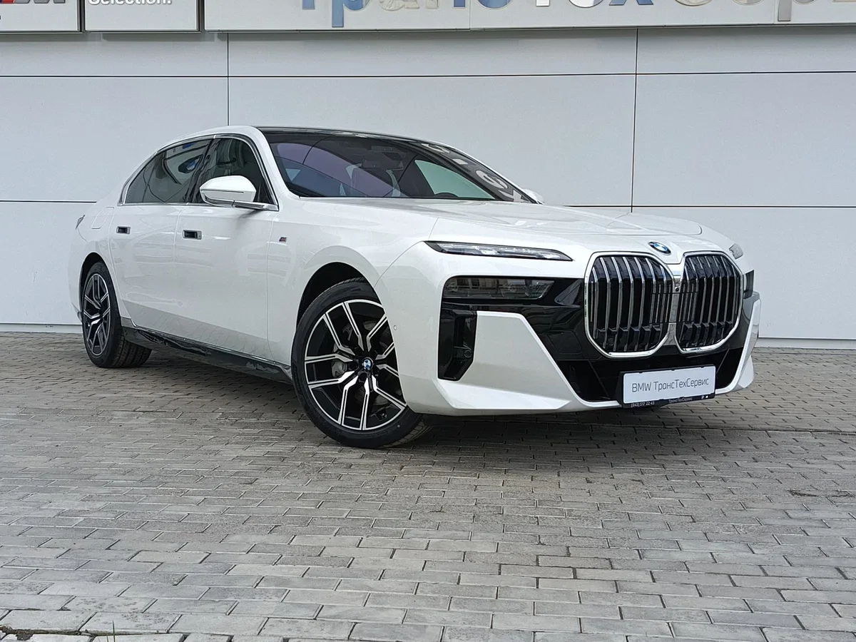 BMW 7 серии VII (G70)