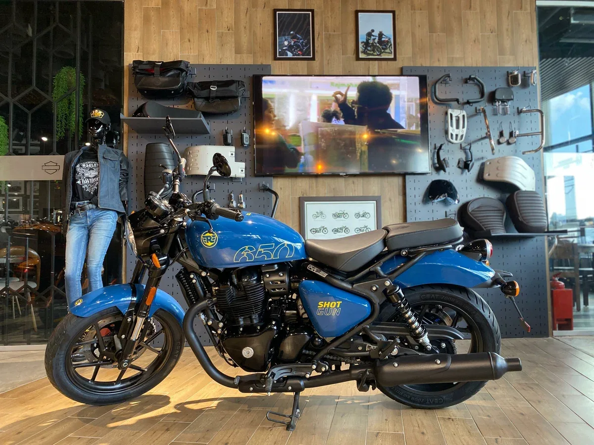 Royal Enfield Shotgun