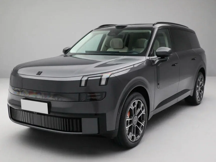 Lynk & Co 900