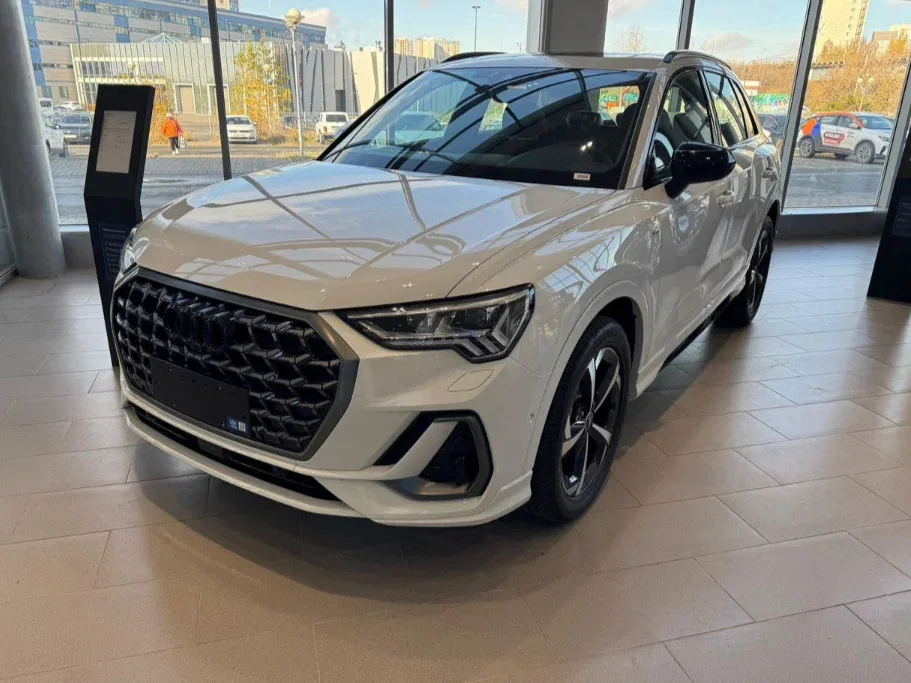 Audi Q3 II (F3)