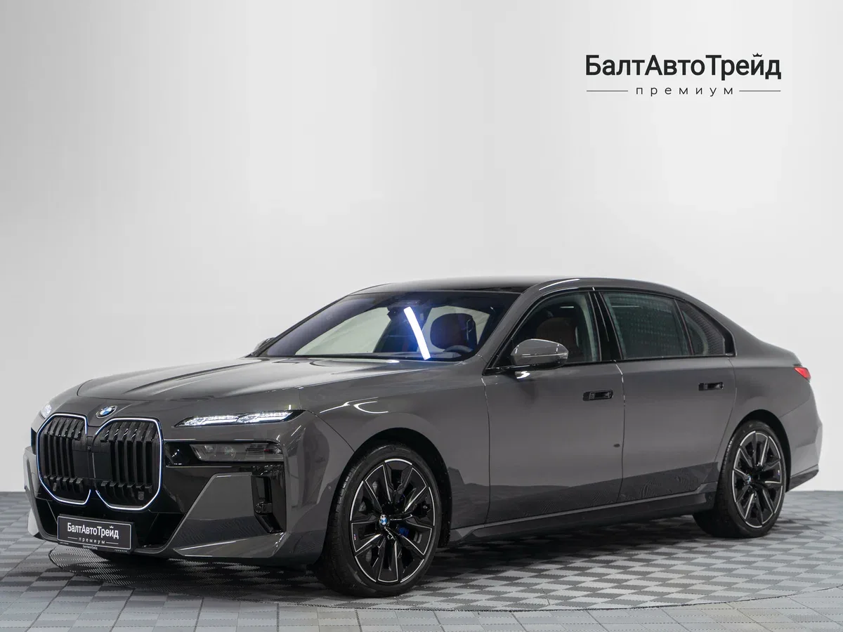 BMW 7 серии VII (G70)