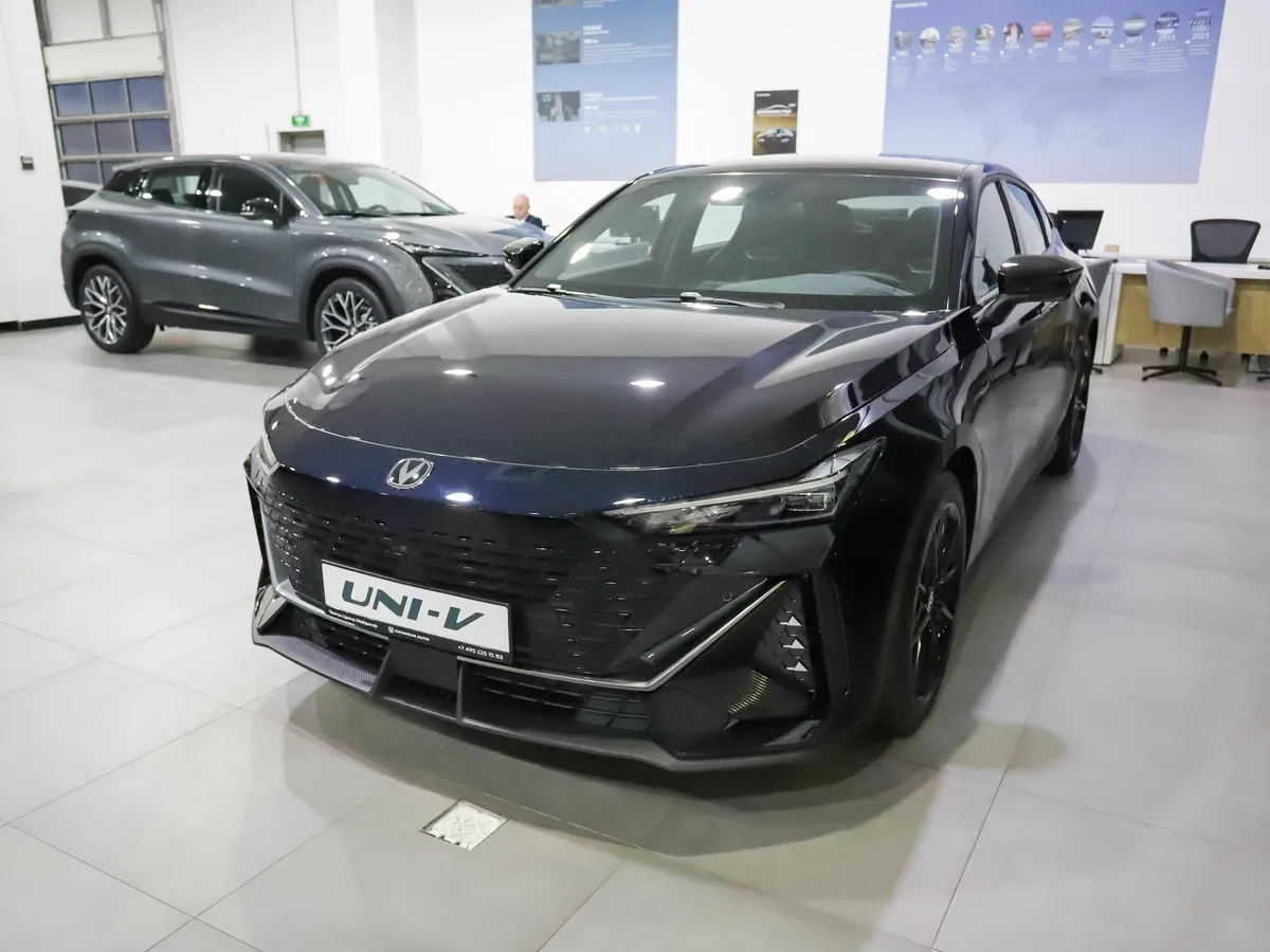 Changan UNI-V I