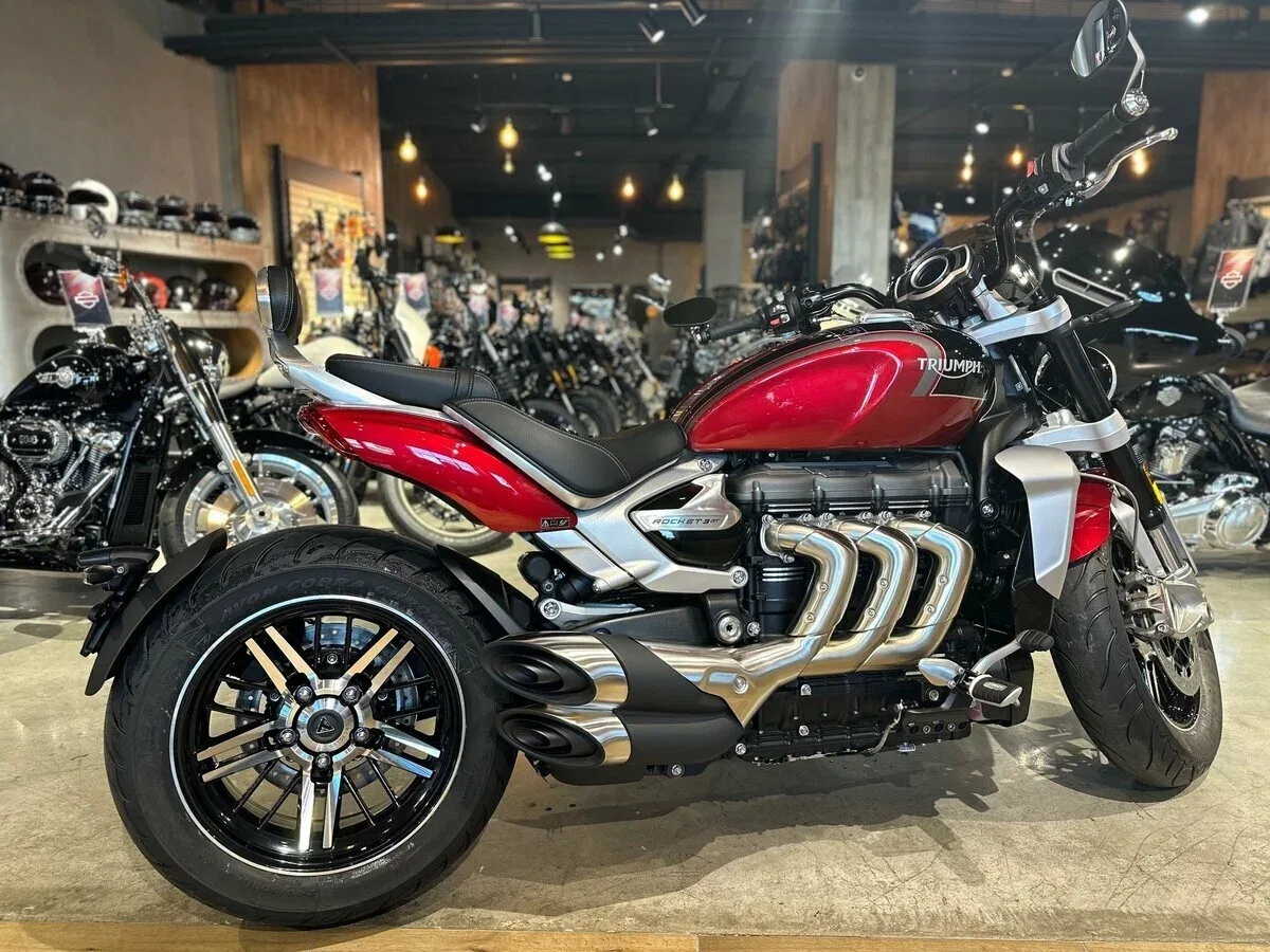 Triumph Rocket 3