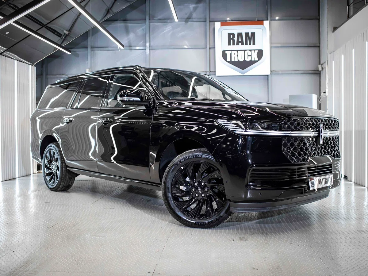 Lincoln Navigator V