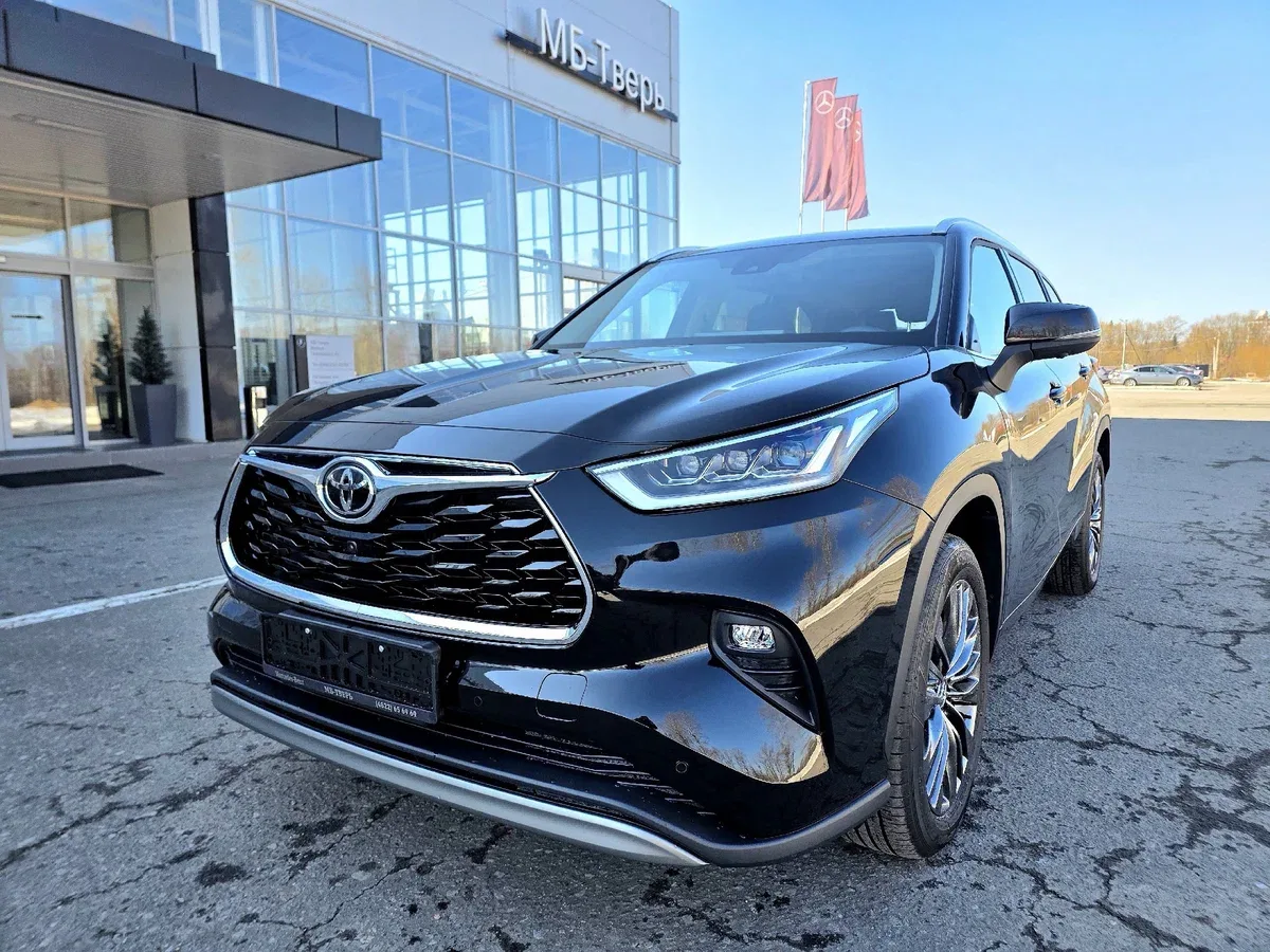 Toyota Highlander IV (U70)