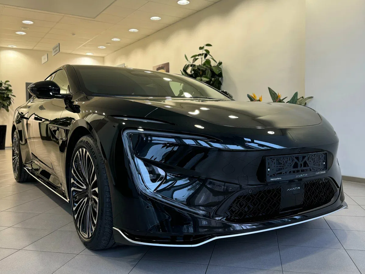 Avatr 12
