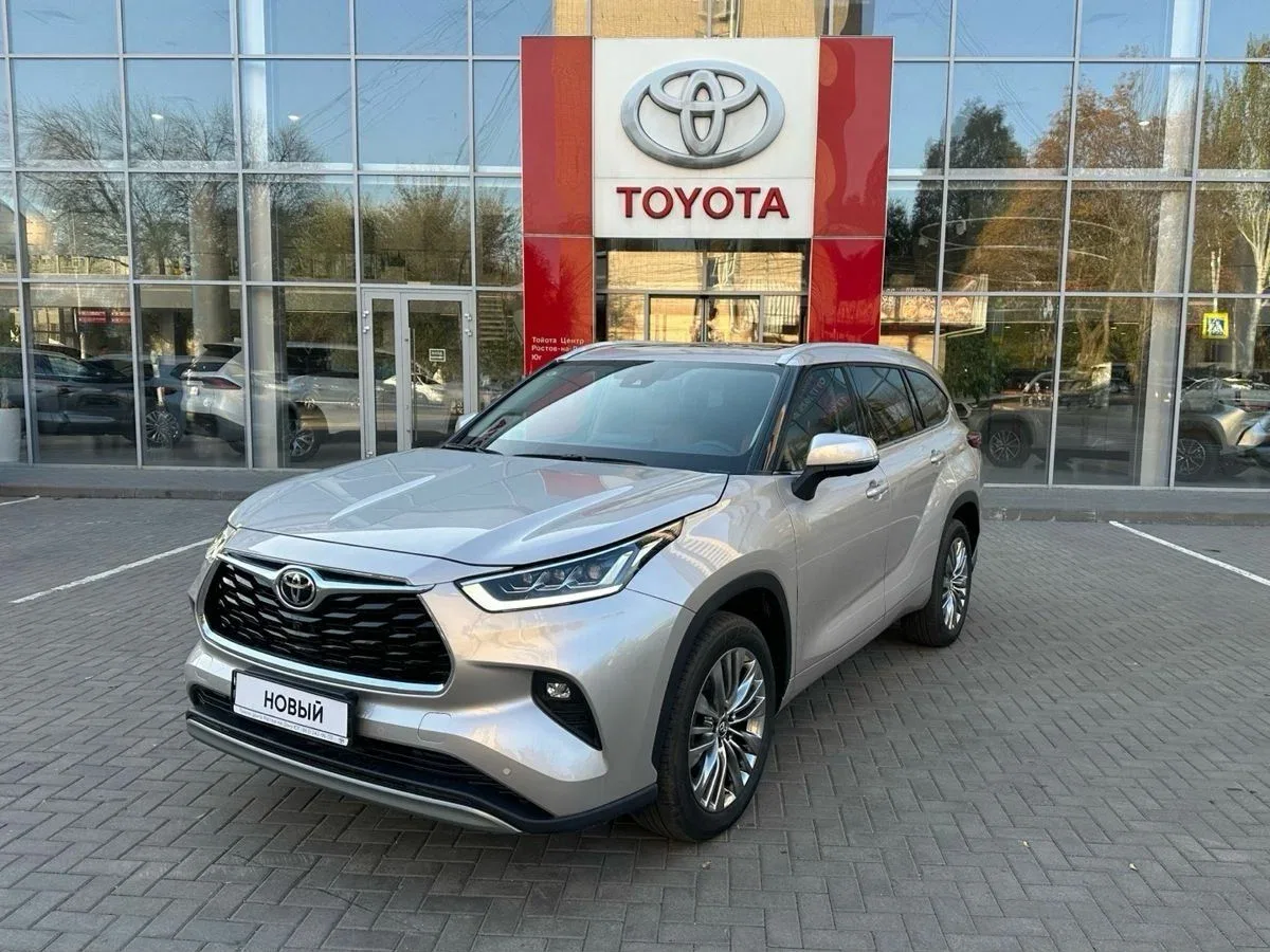 Toyota Highlander IV (U70)