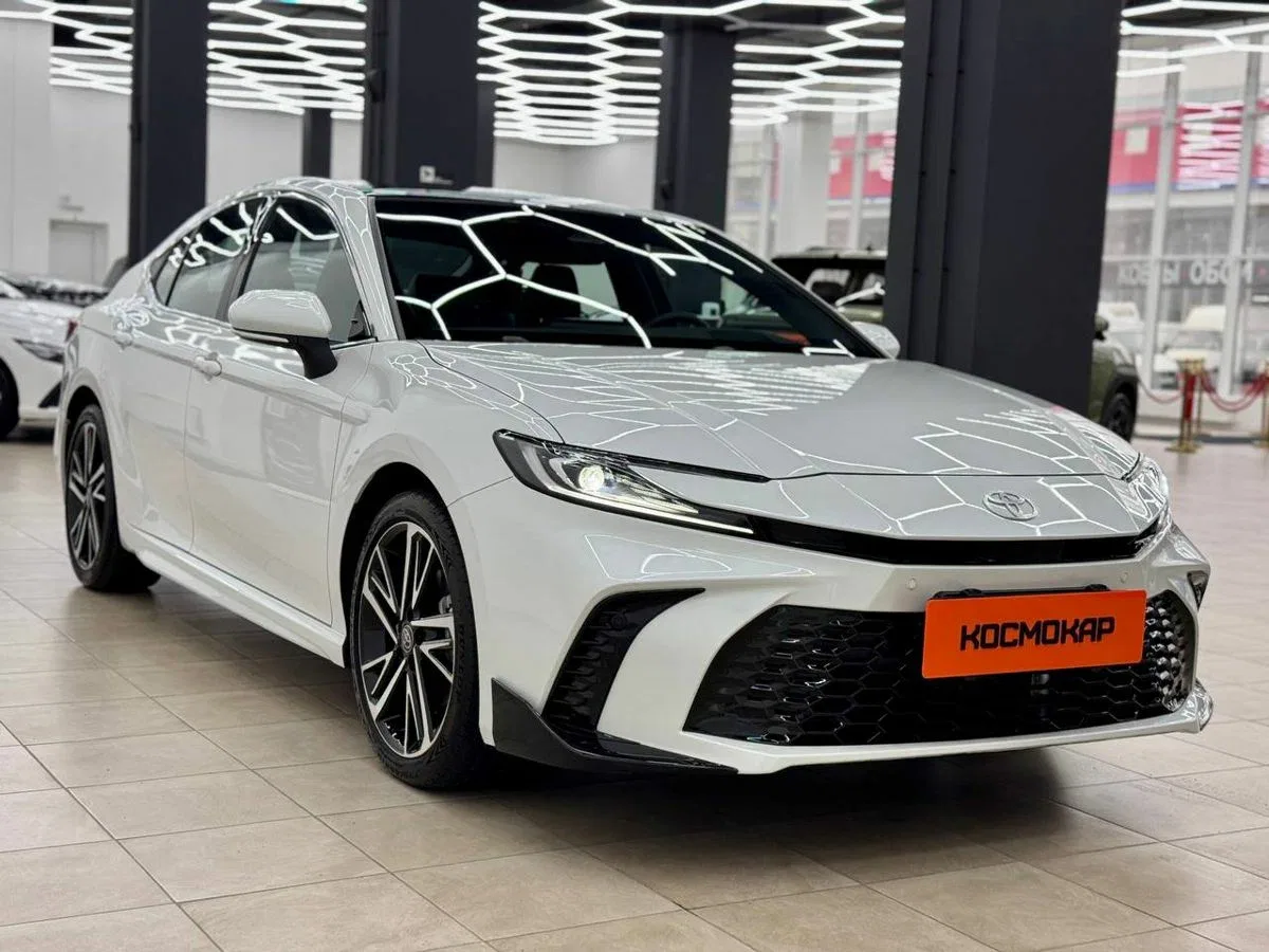 Toyota Camry IX (XV80) China Market
