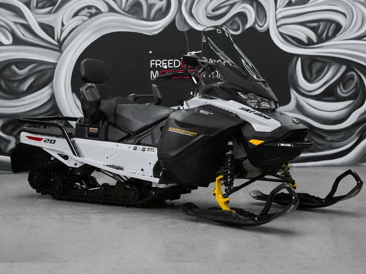 Ski-Doo Expedition